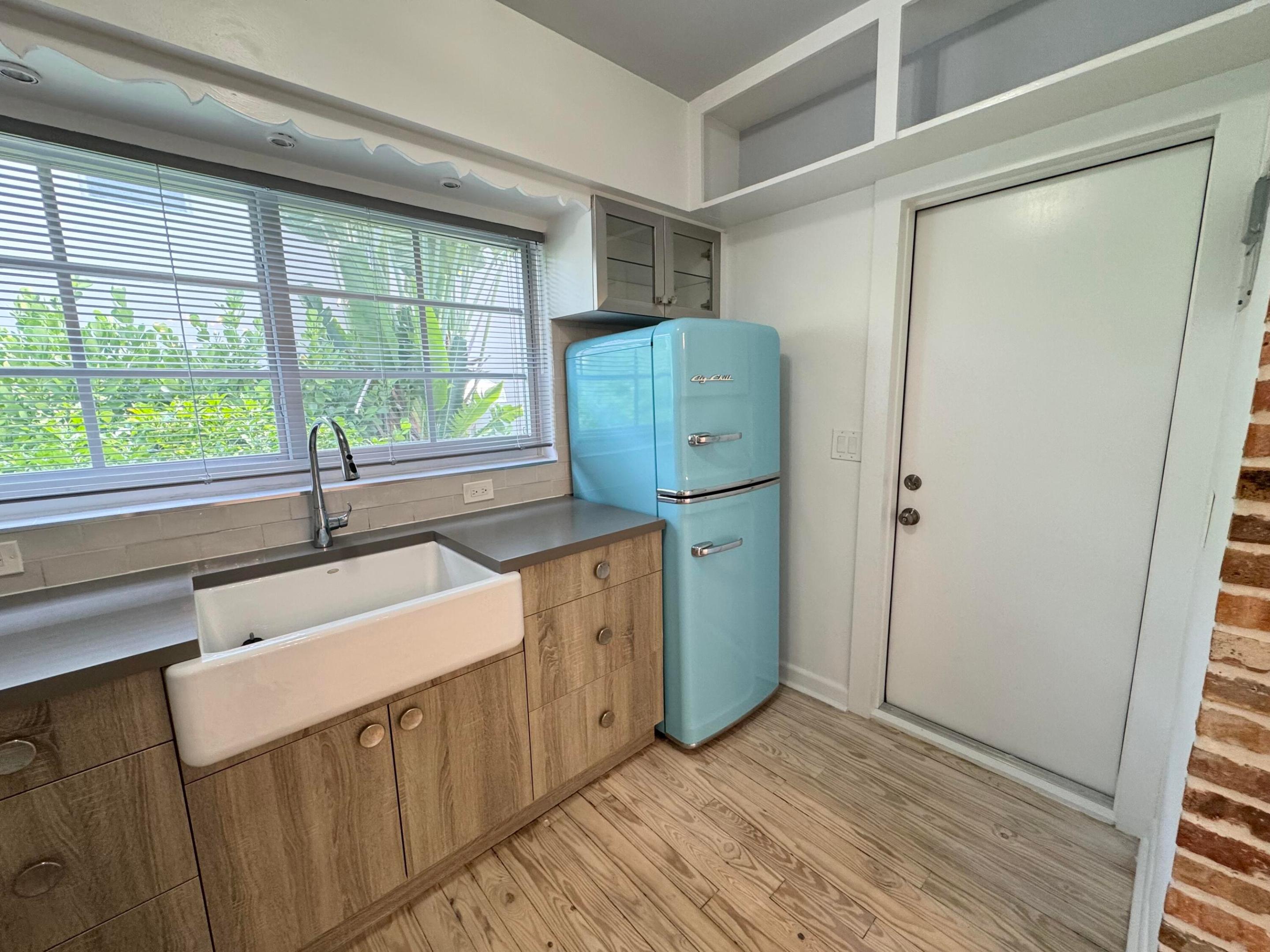 LAKE WORTH TOWN OF - Residential Lease