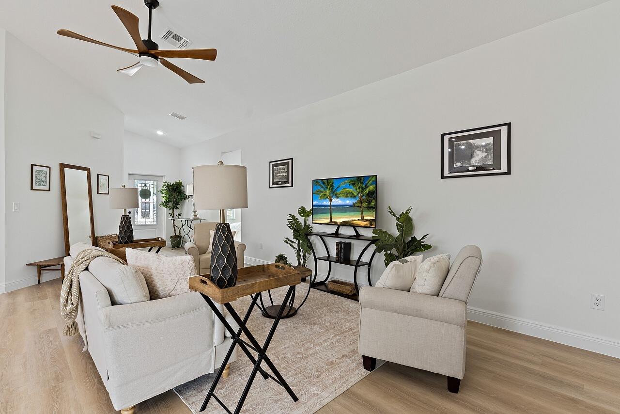 VERO LAKE ESTATES UNIT I - Residential