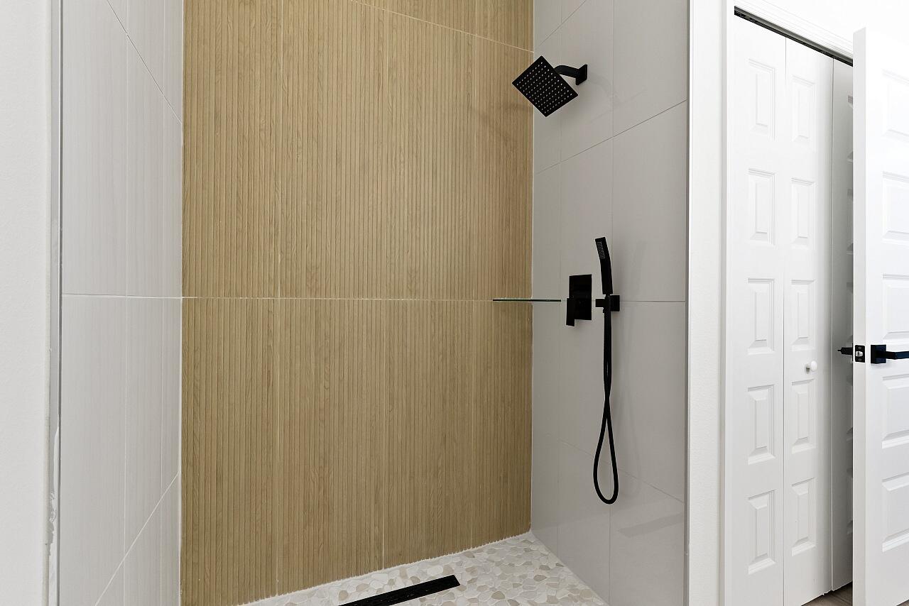 VERO LAKE ESTATES UNIT I - Residential