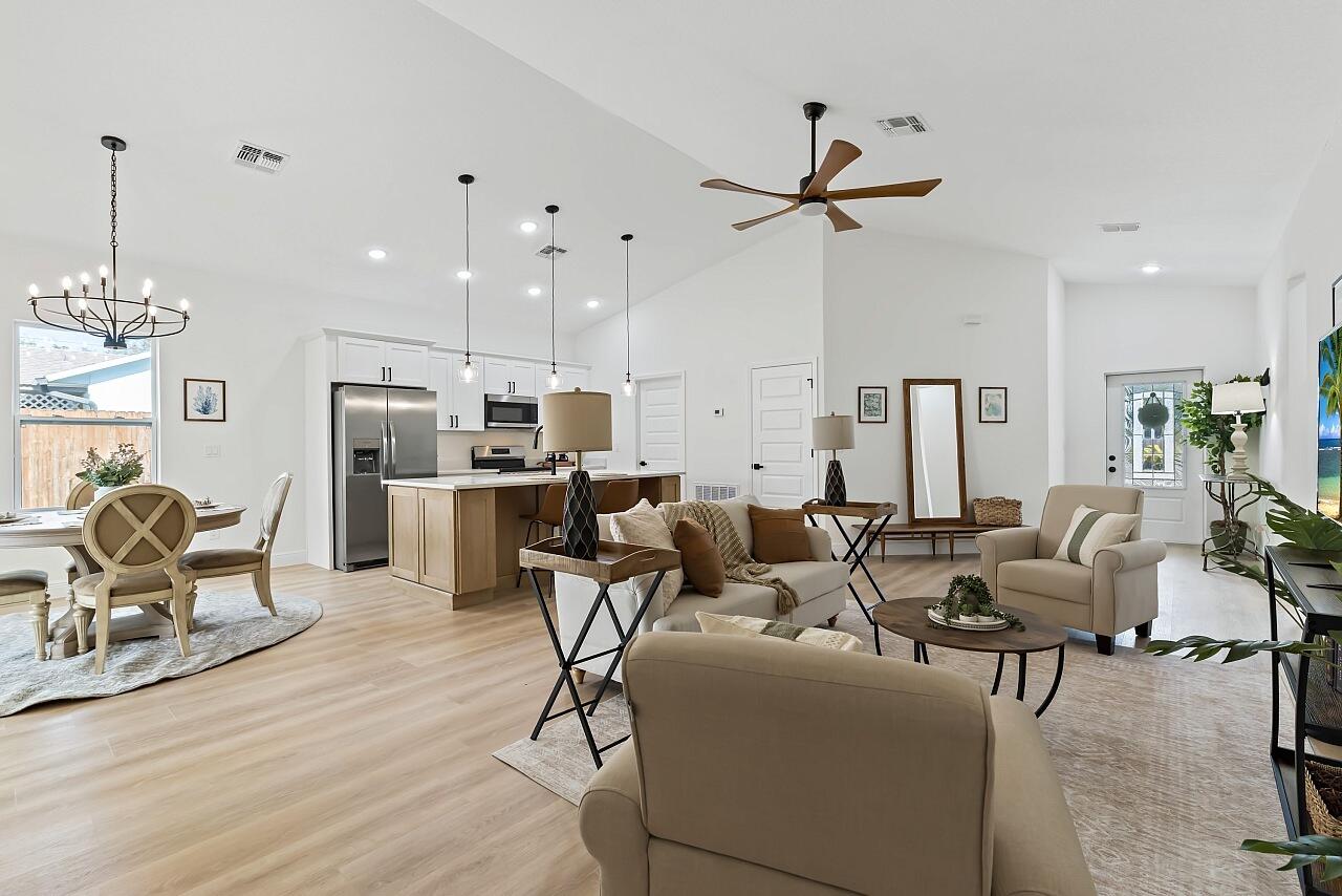 VERO LAKE ESTATES UNIT I - Residential