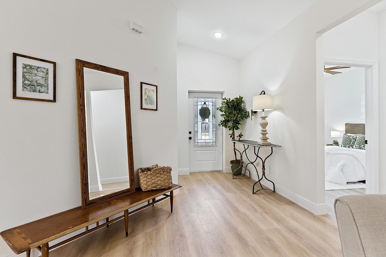 VERO LAKE ESTATES UNIT I - Residential