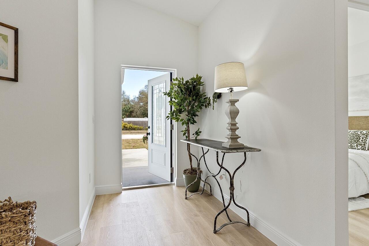 VERO LAKE ESTATES UNIT I - Residential