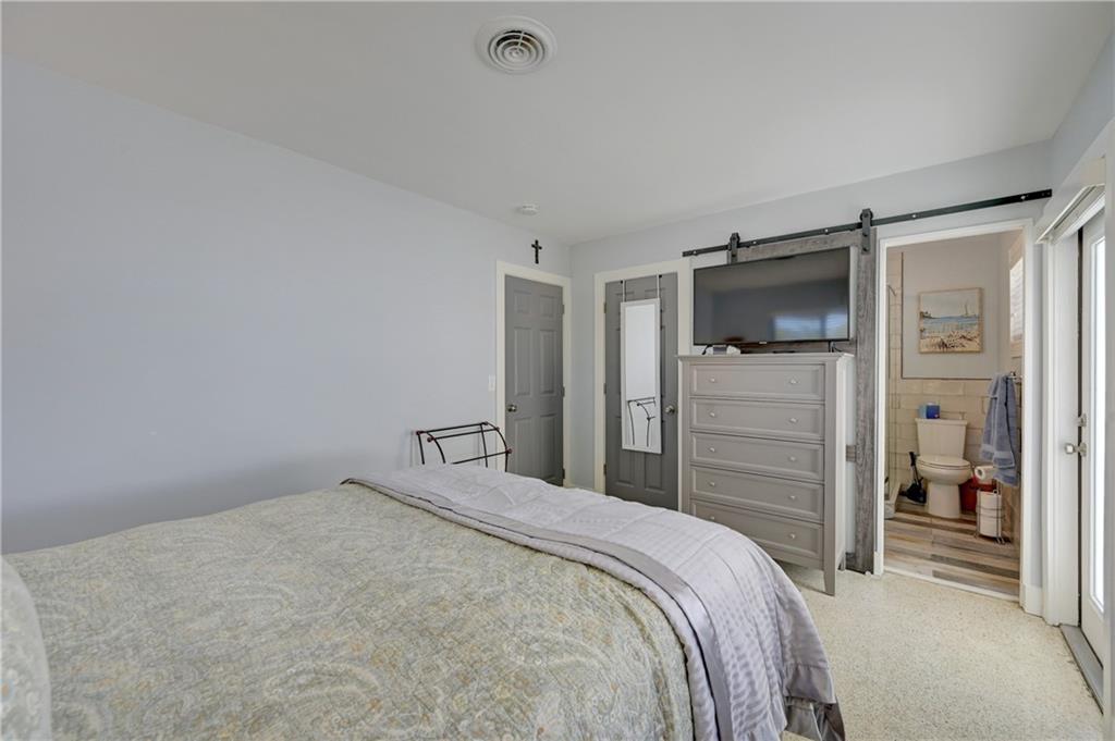 TROPICAL PALMS - Residential