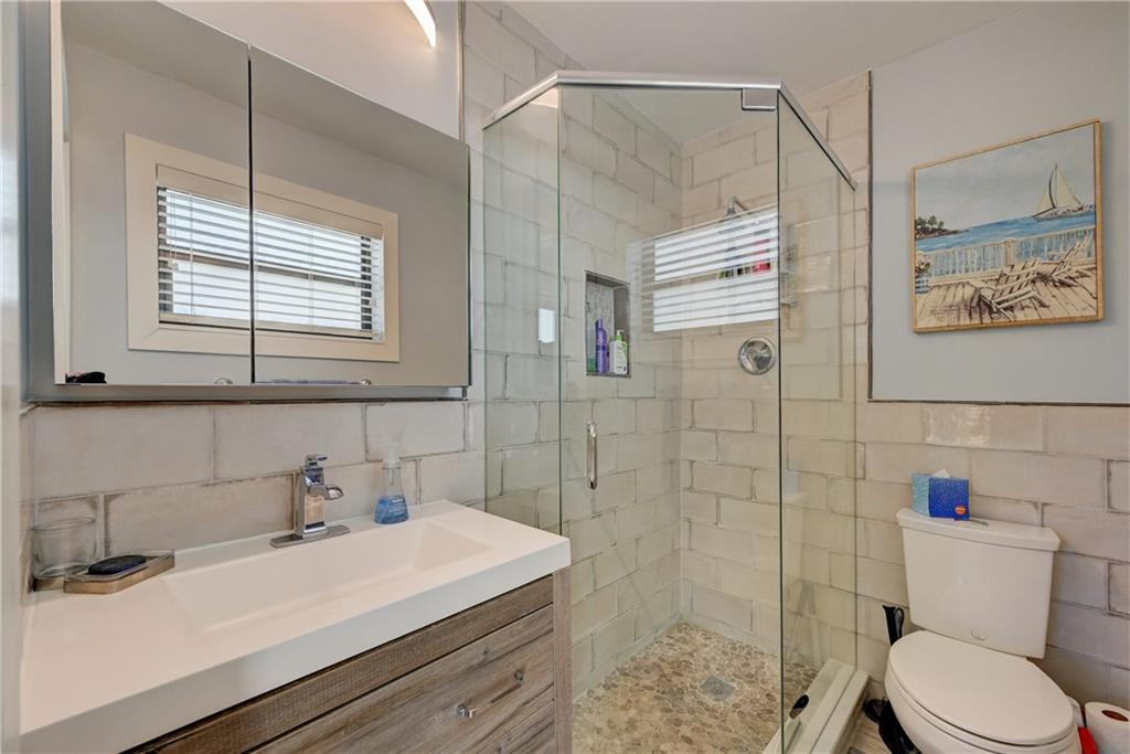 TROPICAL PALMS - Residential