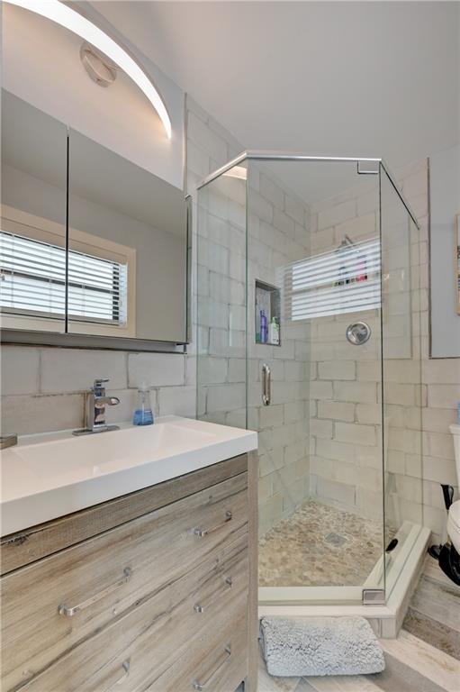 TROPICAL PALMS - Residential