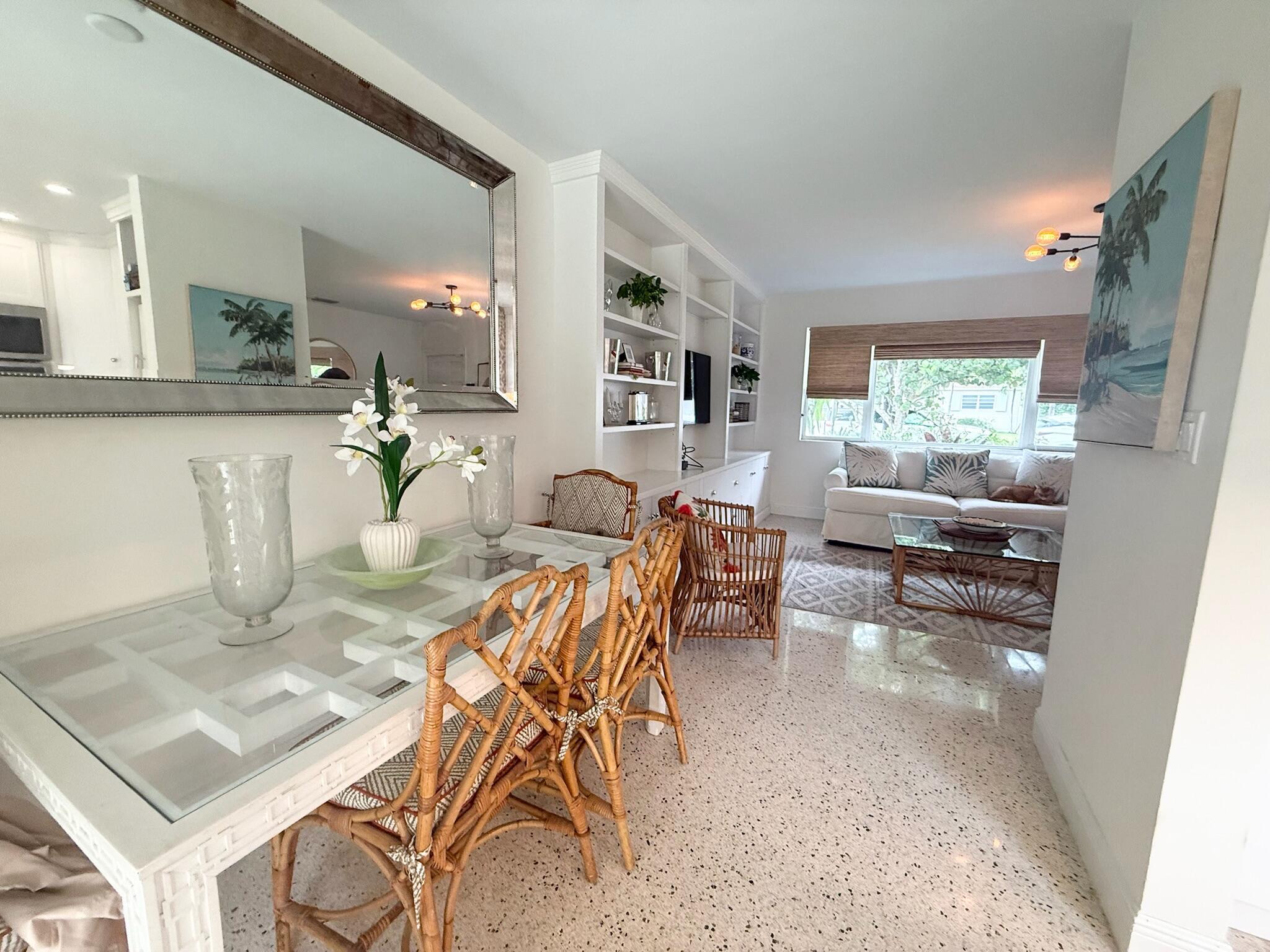 LITTLE RANCHES IN - Residential