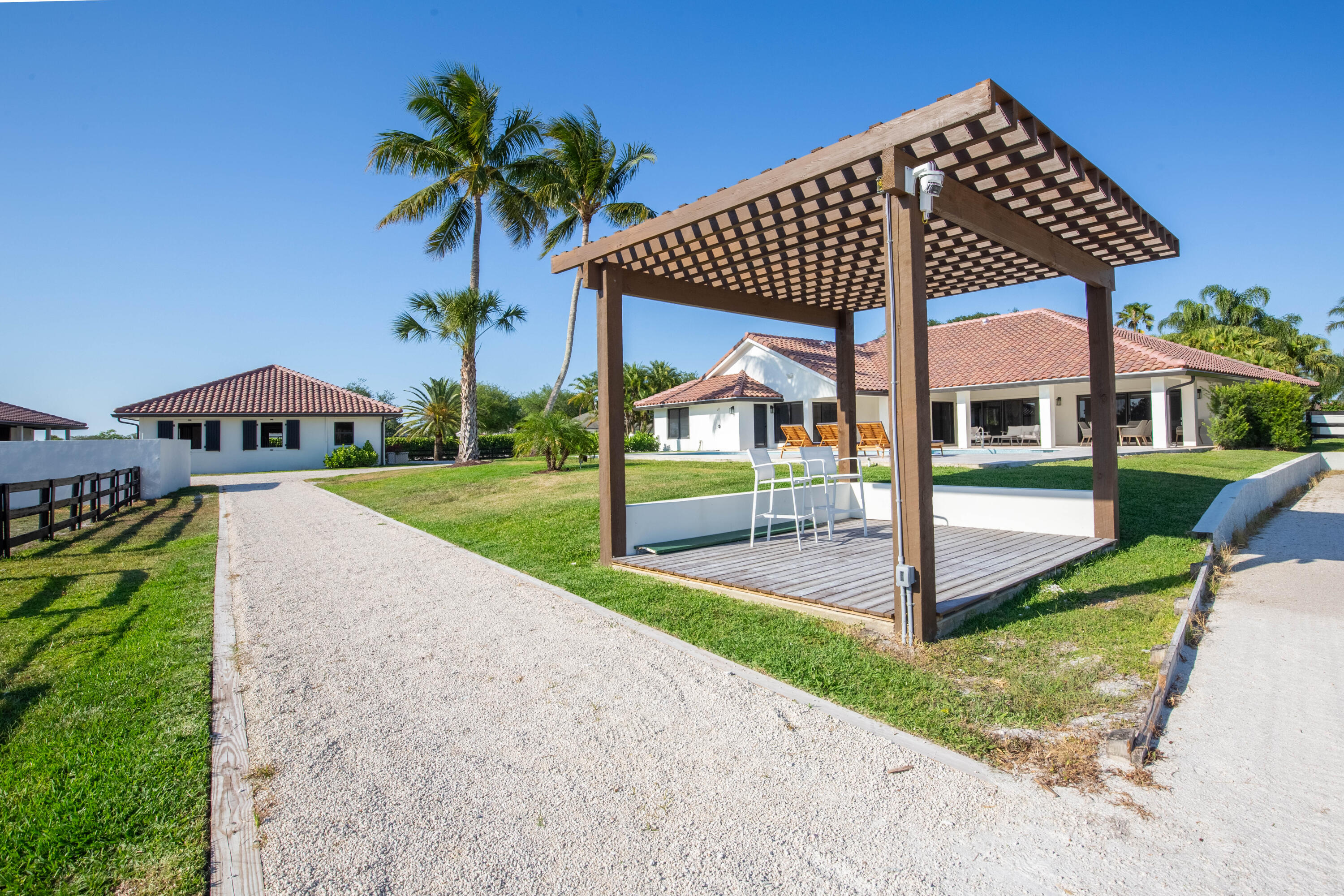 SADDLE TRAIL PARK OF WELL - Residential Lease