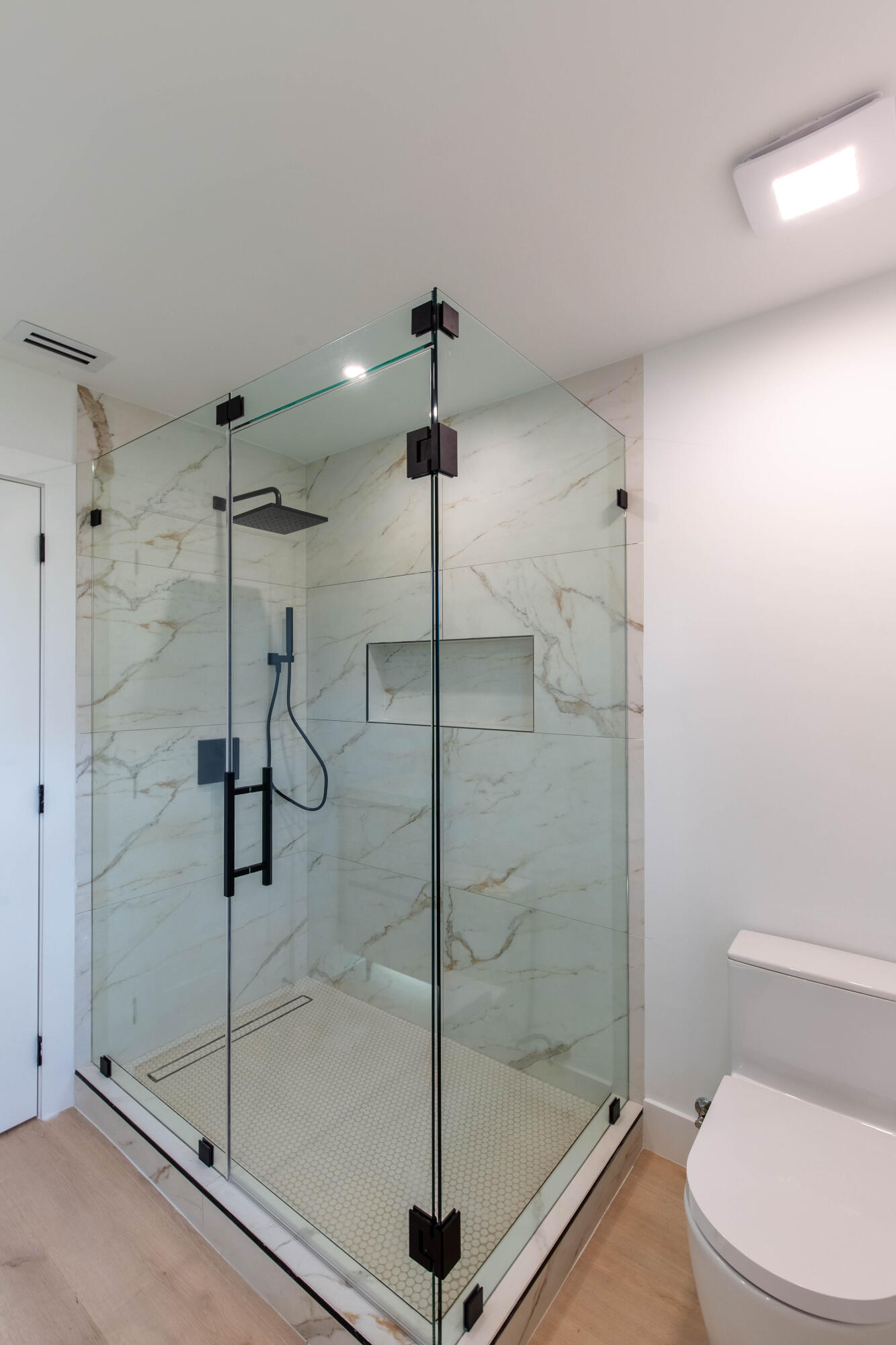 SADDLE TRAIL PARK OF WELL - Residential Lease