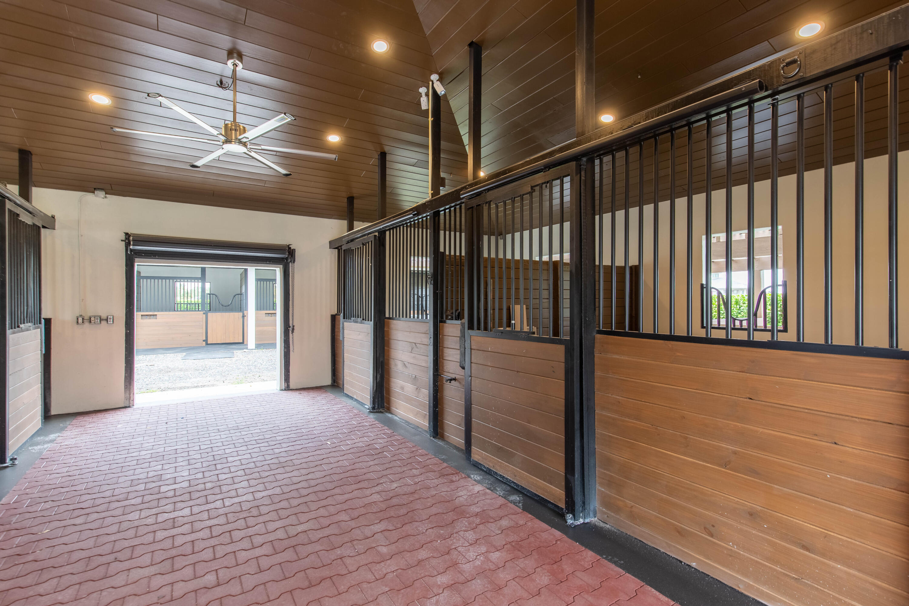 SADDLE TRAIL PARK OF WELL - Residential Lease