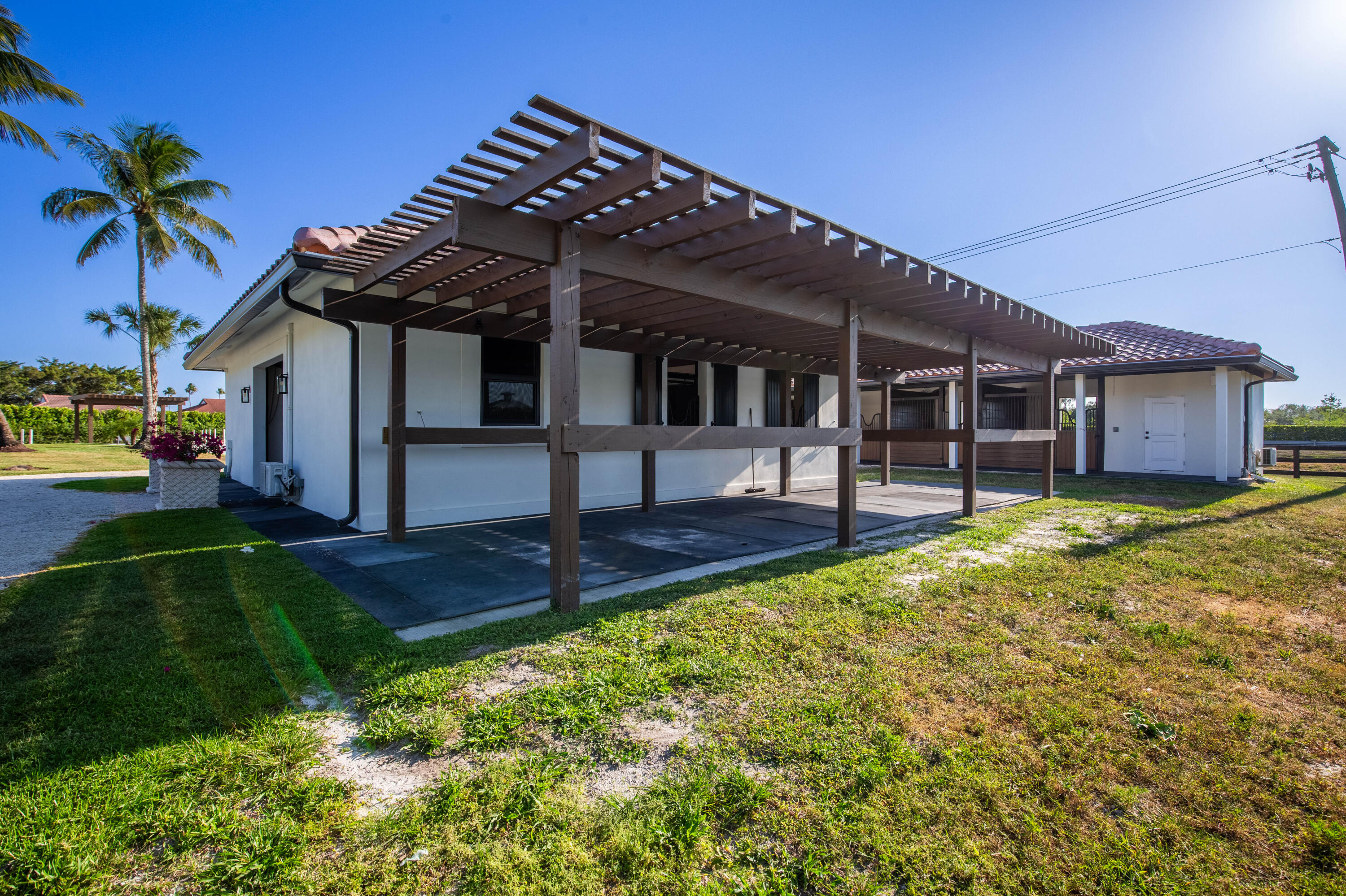 SADDLE TRAIL PARK OF WELL - Residential Lease