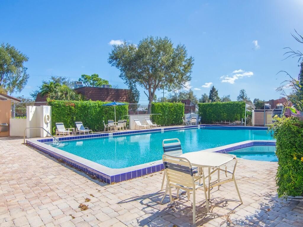 Photo of 1458 N Lawnwood Circle #24b, Fort Pierce, FL 34950 (MLS # R11153363)