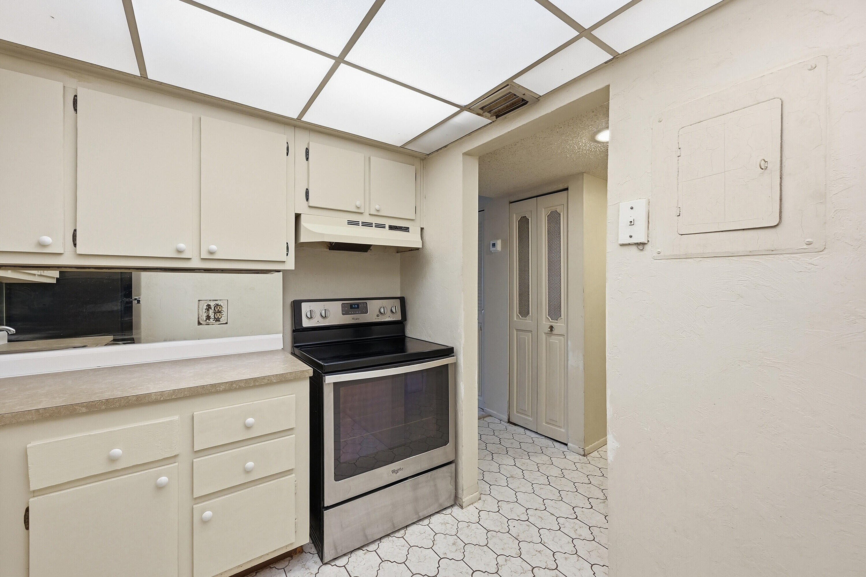 GATE TWO CONDO - Residential