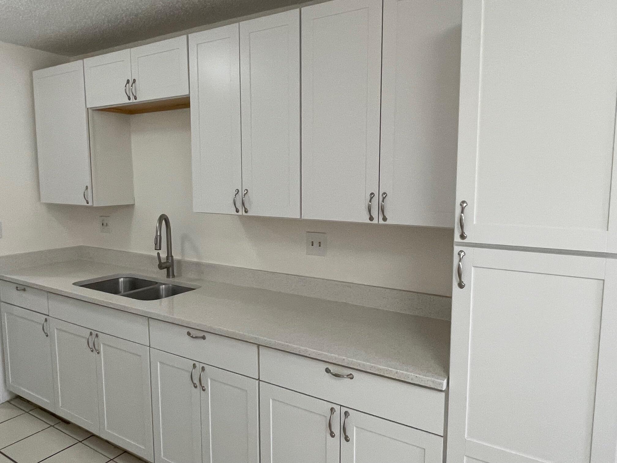 LAUDERDALE NORTH PARK SEC 3 - Residential