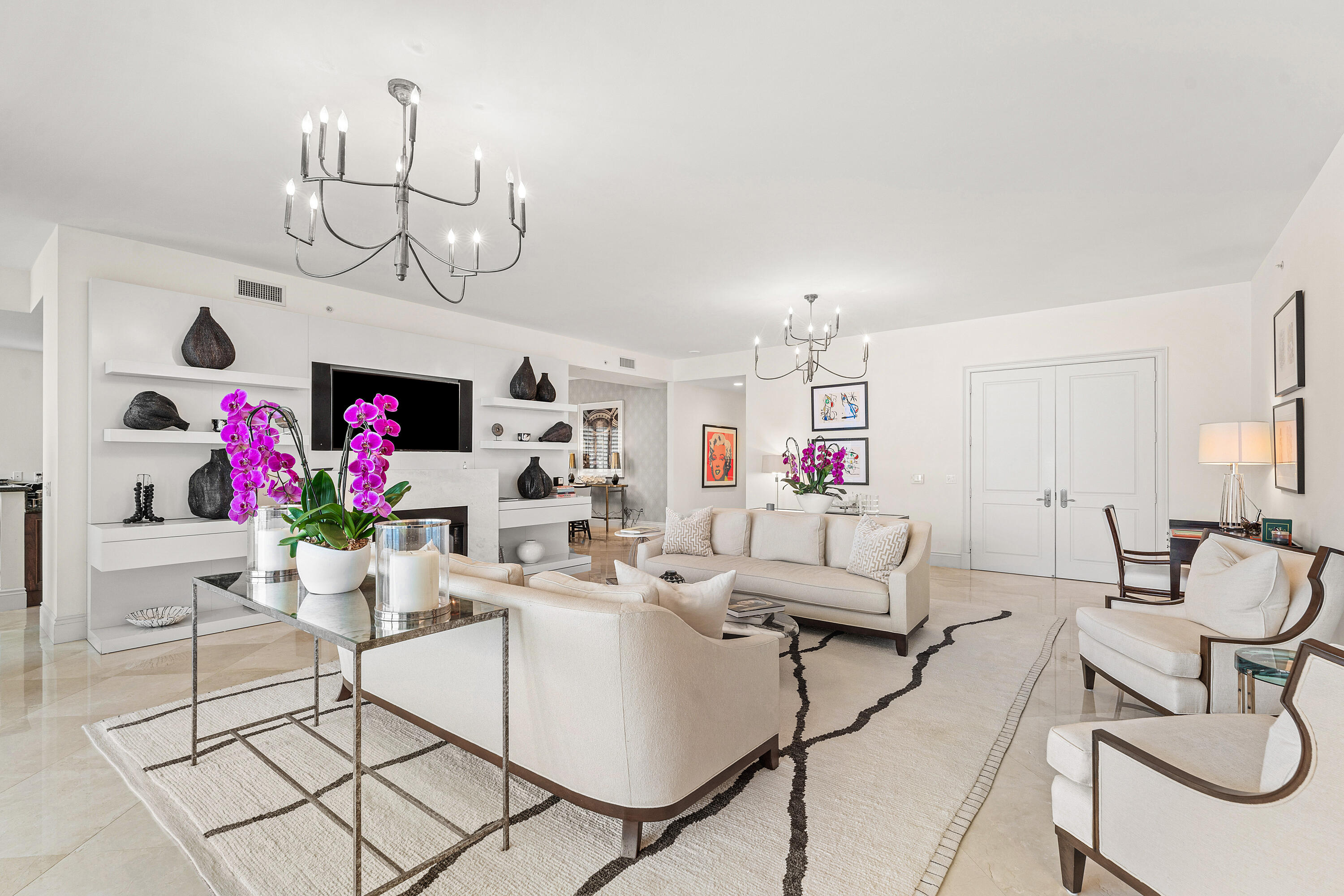 BELLARIA CONDO - Residential