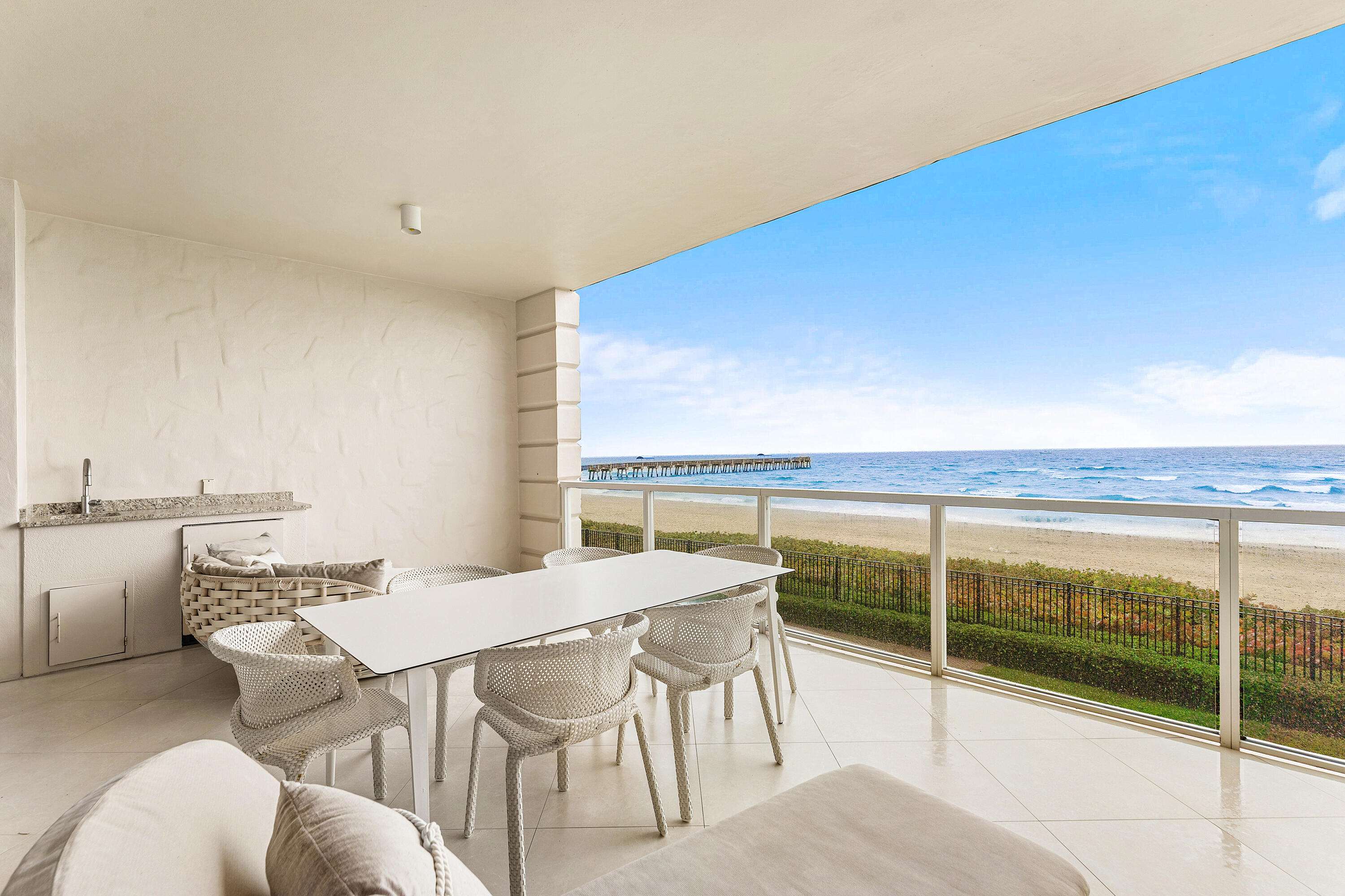 BELLARIA CONDO - Residential