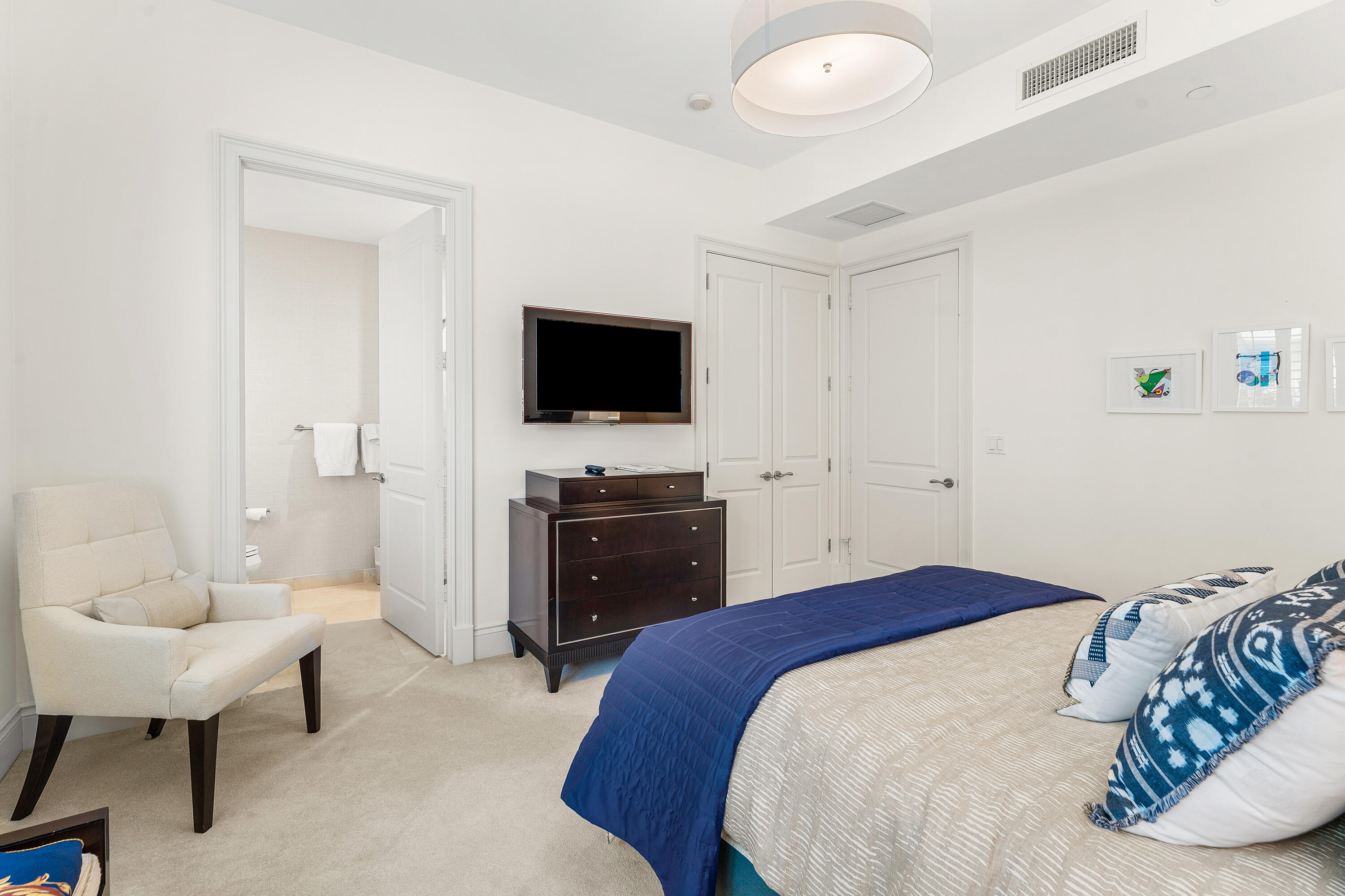 BELLARIA CONDO - Residential