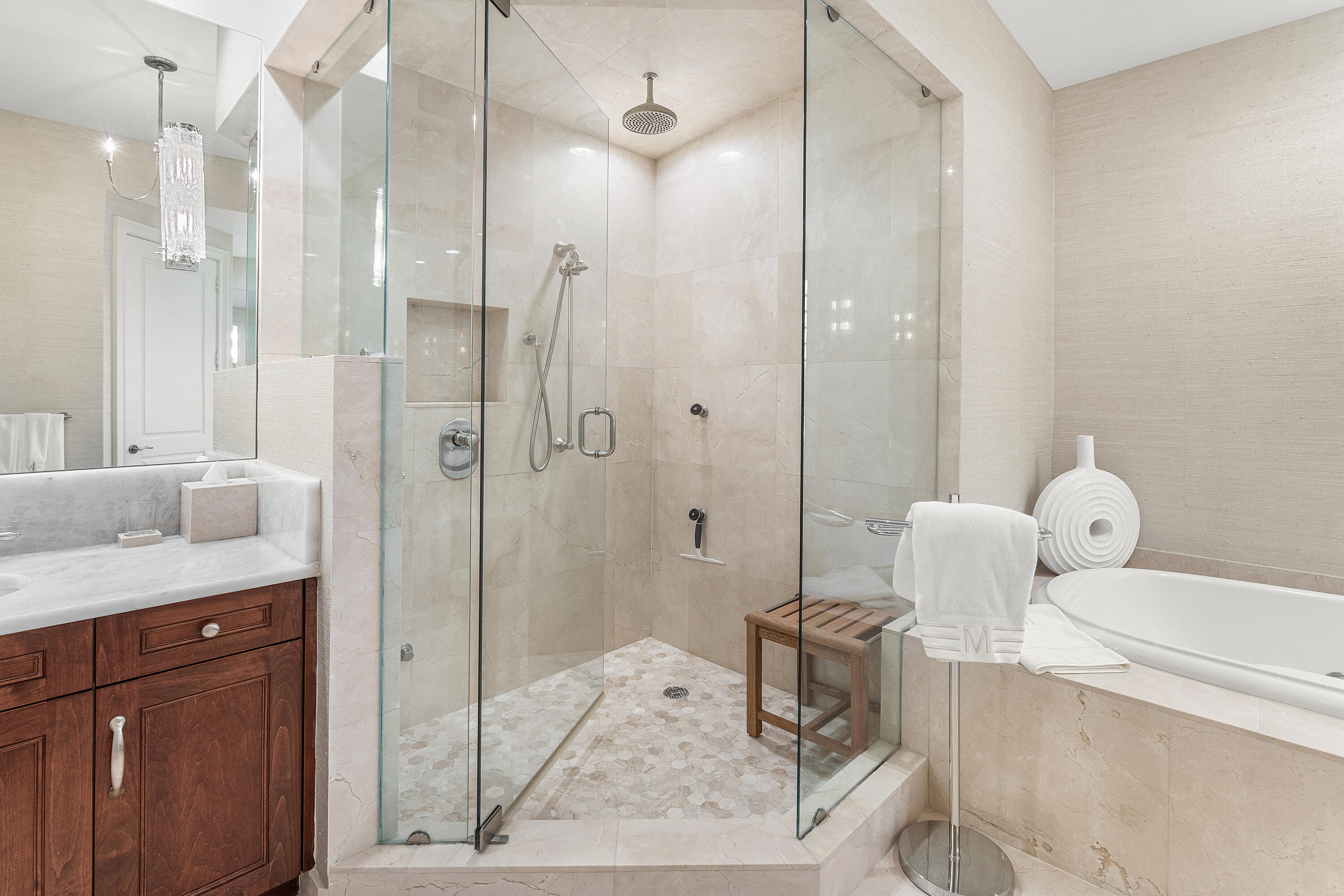 BELLARIA CONDO - Residential