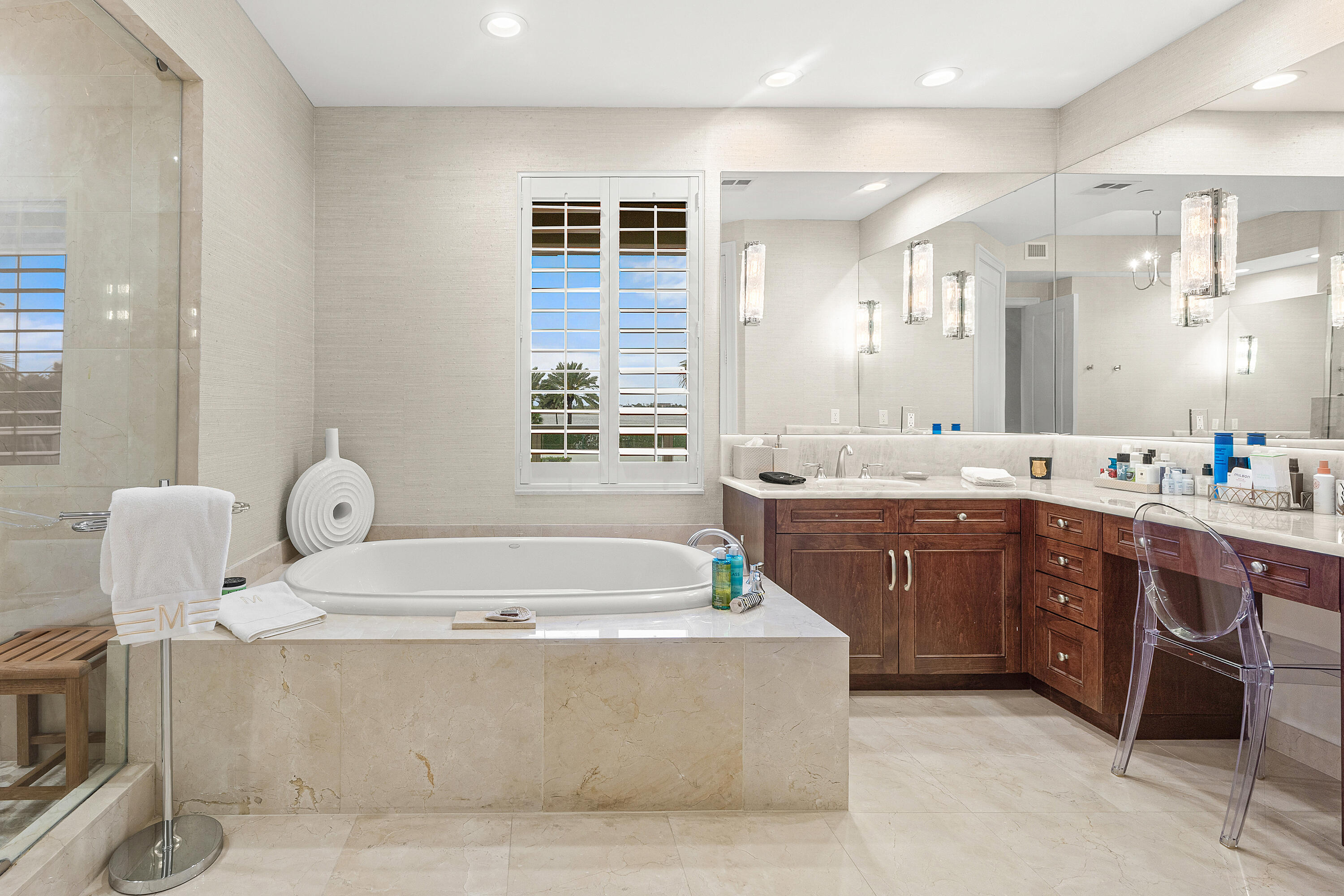 BELLARIA CONDO - Residential