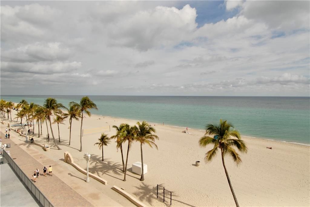 Photo of 400 N SURF RD #1004, Hollywood, FL 33019 (MLS # F10283714)