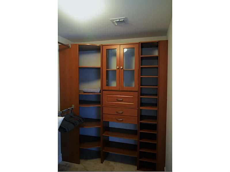 BEACH CLUB THREE CONDO - Residential Lease