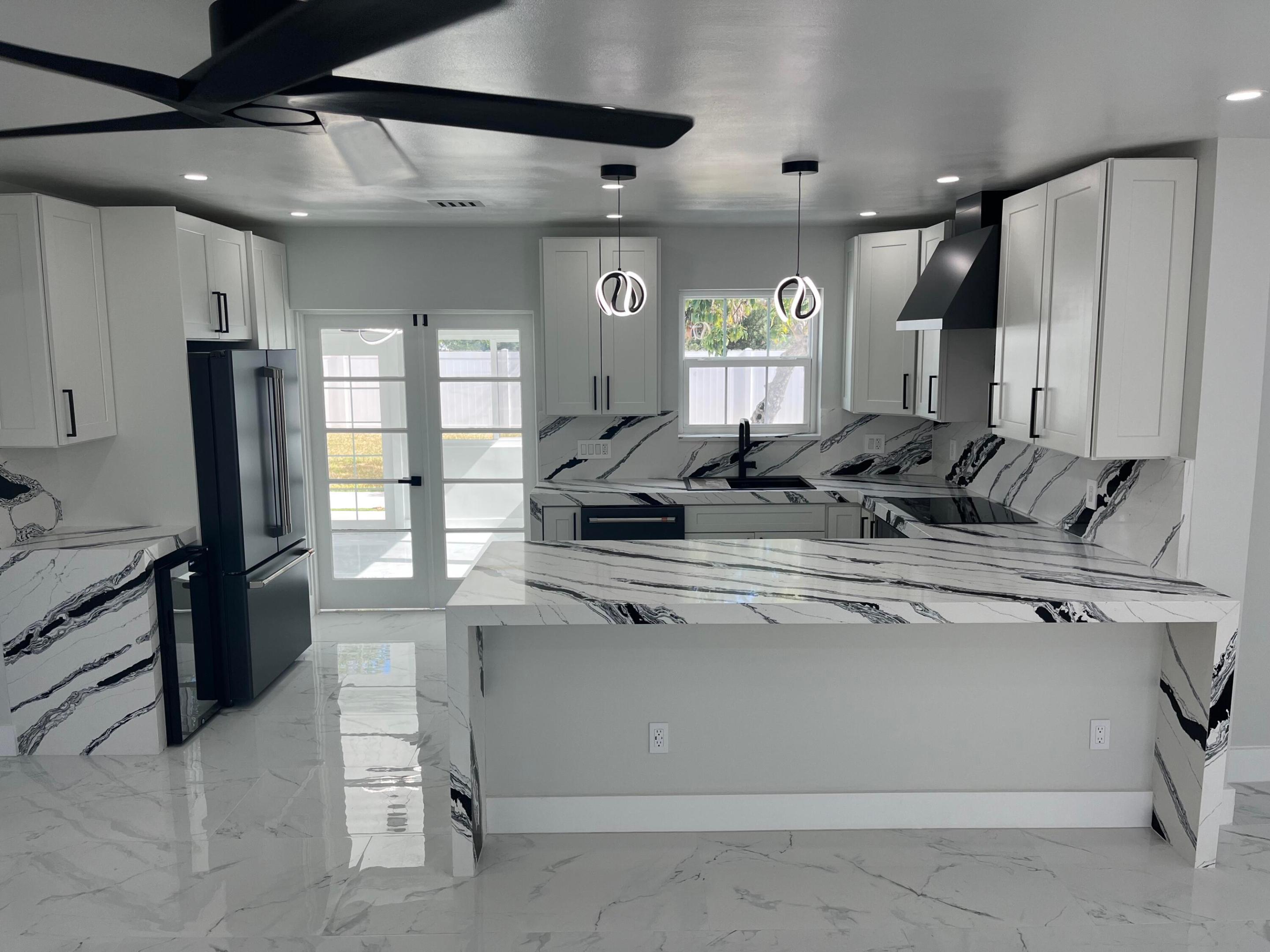View photos, virtual tours, details... 355 Maddock Street