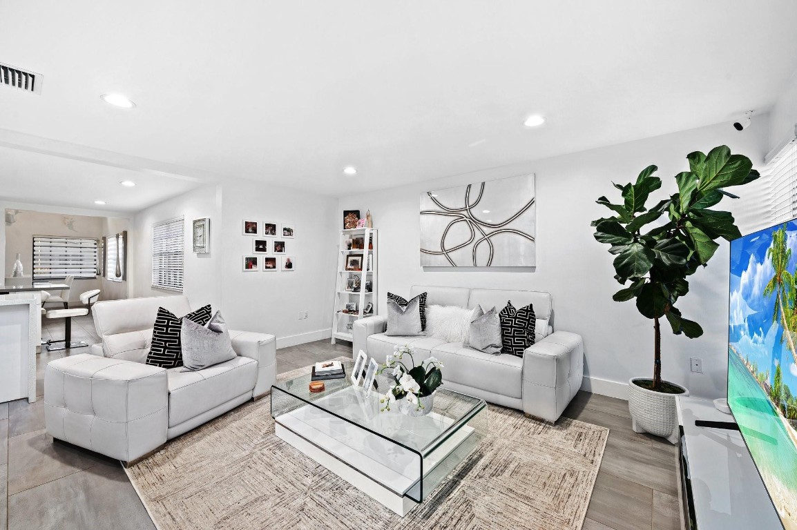 Royal Oaks Add 01 - Residential