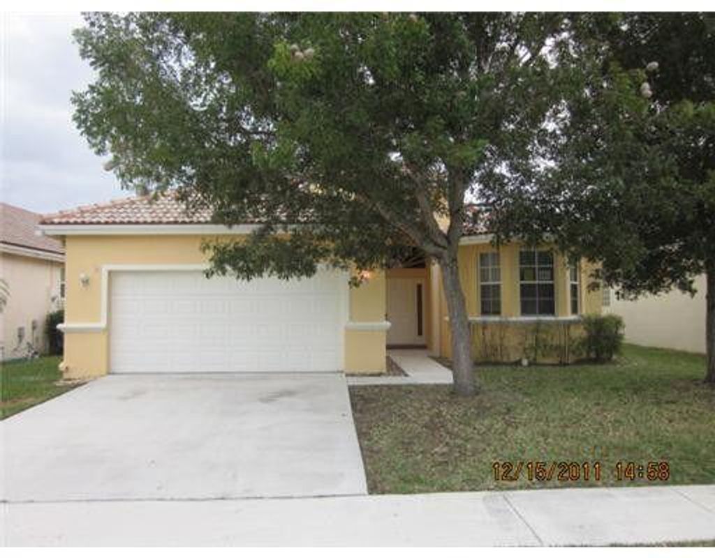 Photo of 9452 Verona Lakes Boulevard, Boynton Beach, FL 33472 (MLS # R11159322)