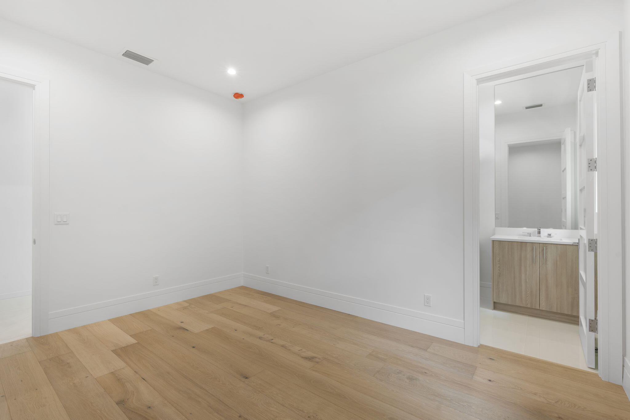 PRESIDENT COUNTRY CLUB 4 - Residential