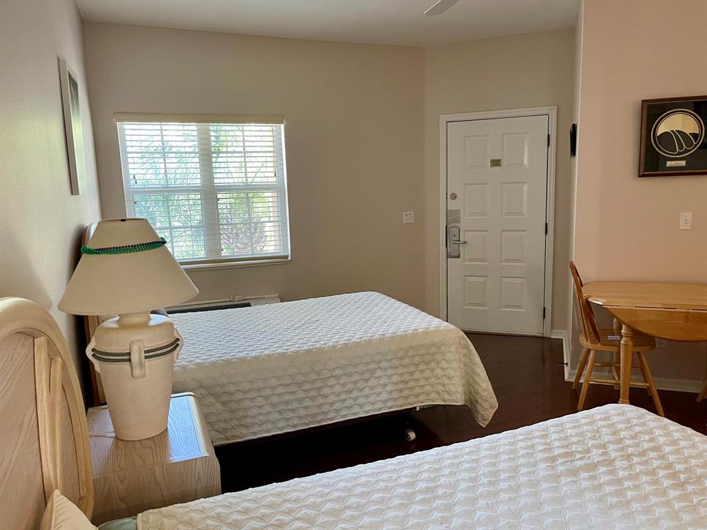 GOLF VILLAS CONDOMINIUM - Residential