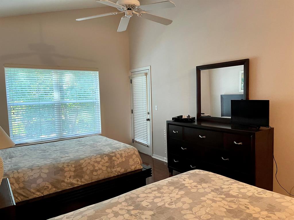 GOLF VILLAS CONDOMINIUM - Residential