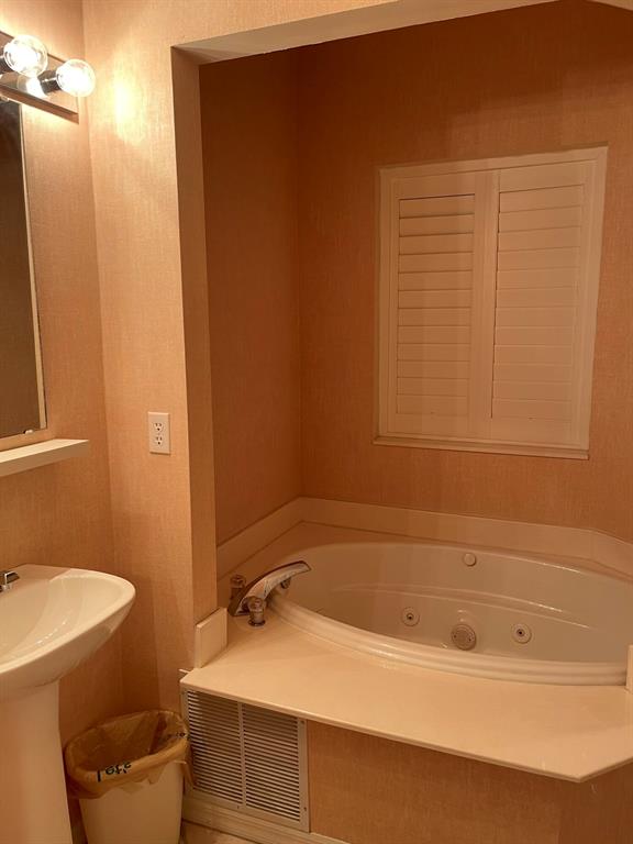 GOLF VILLAS CONDOMINIUM - Residential