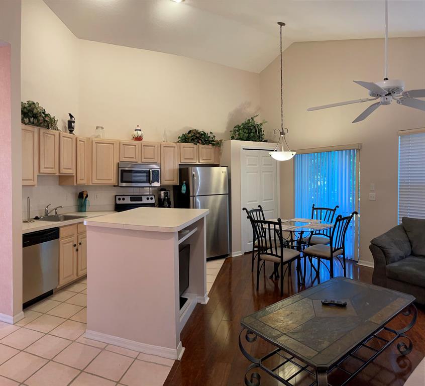 GOLF VILLAS CONDOMINIUM - Residential