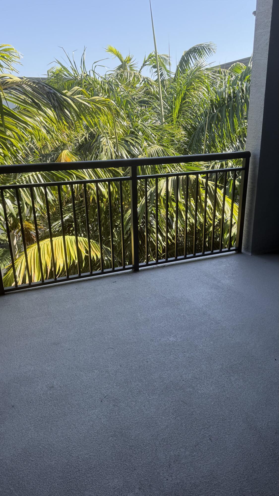 VIZCAYA LAKES CONDO - Residential Lease