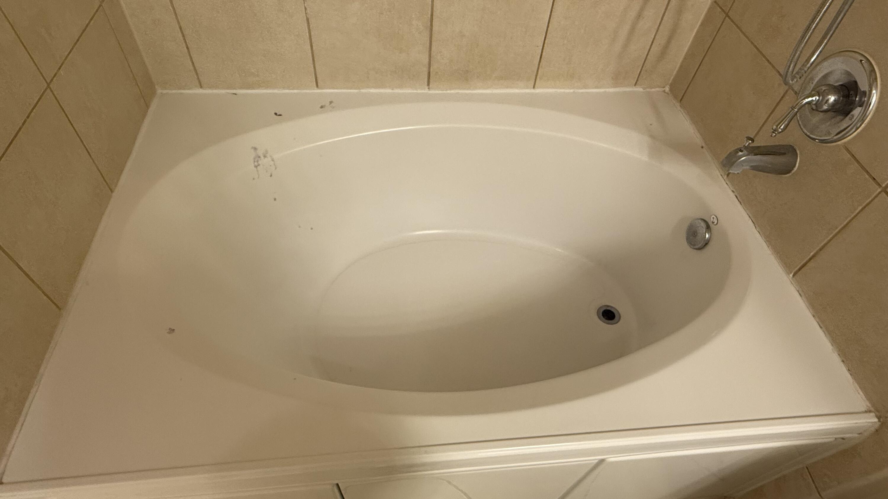 VIZCAYA LAKES CONDO - Residential Lease