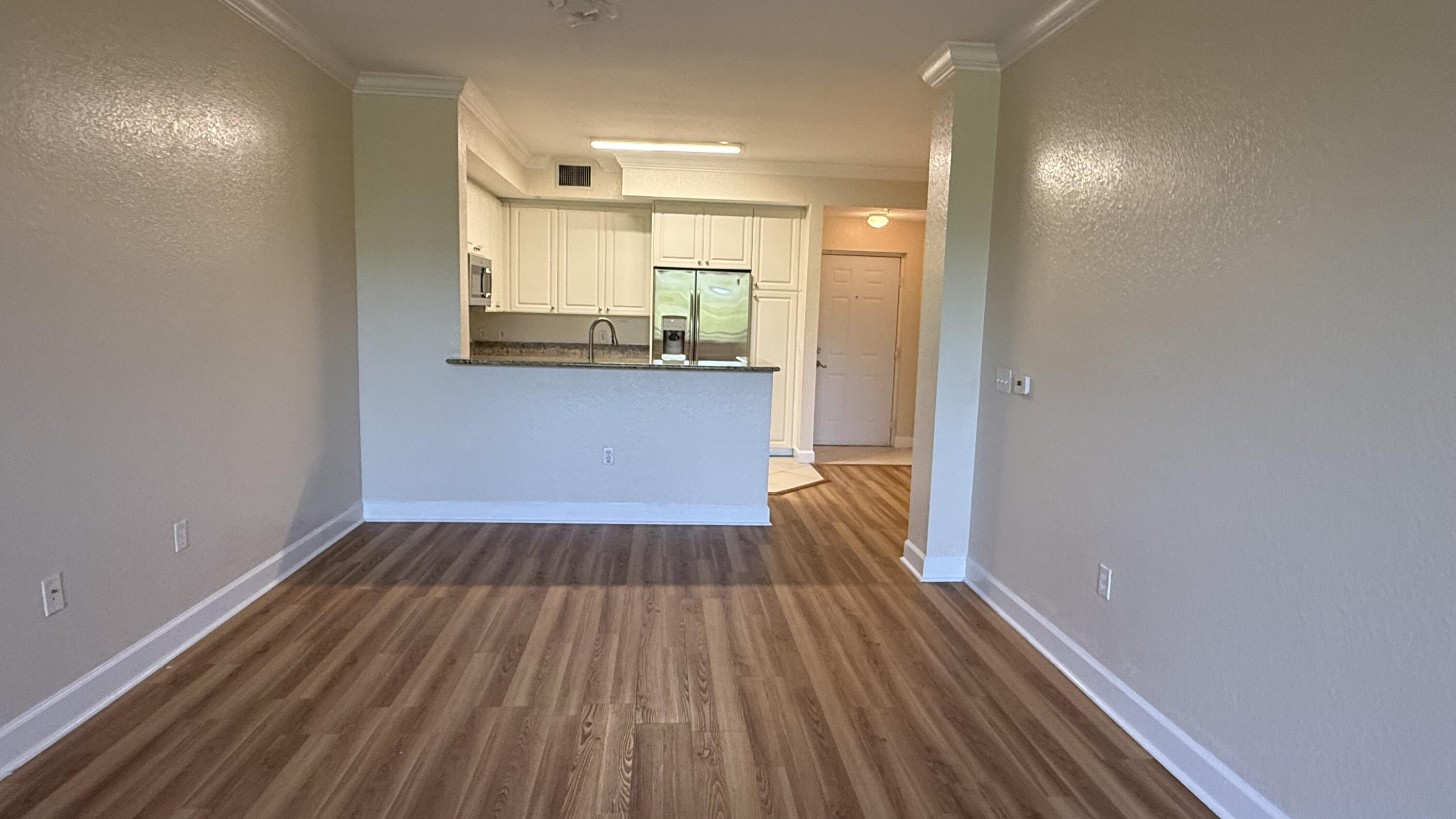 VIZCAYA LAKES CONDO - Residential Lease