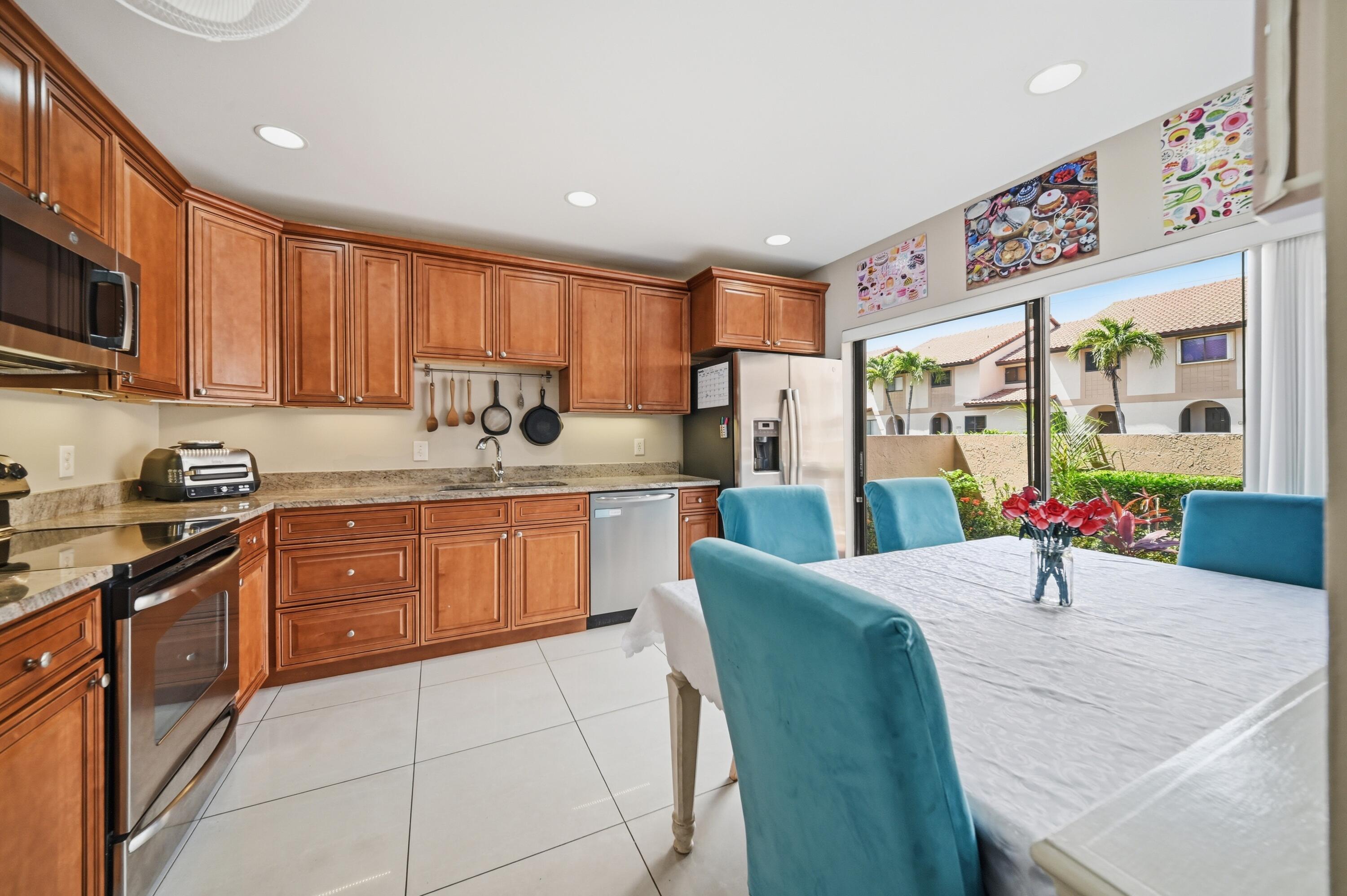 LAS BRISAS - Residential