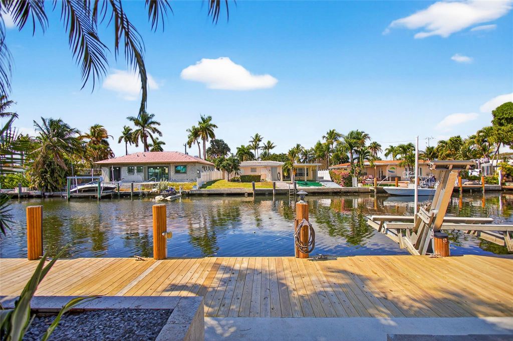 Photo of 601 SE 5th Terrace, Pompano Beach, FL 33060 (MLS # F10552834)