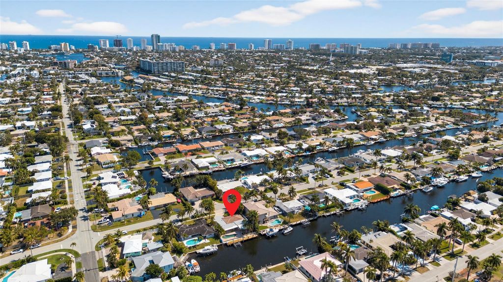 Photo of 601 SE 5th Terrace, Pompano Beach, FL 33060 (MLS # F10552834)