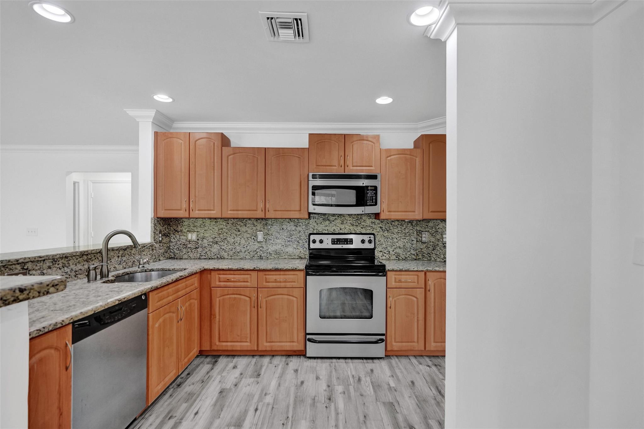 Pine Ridge 112-37 B - Residential