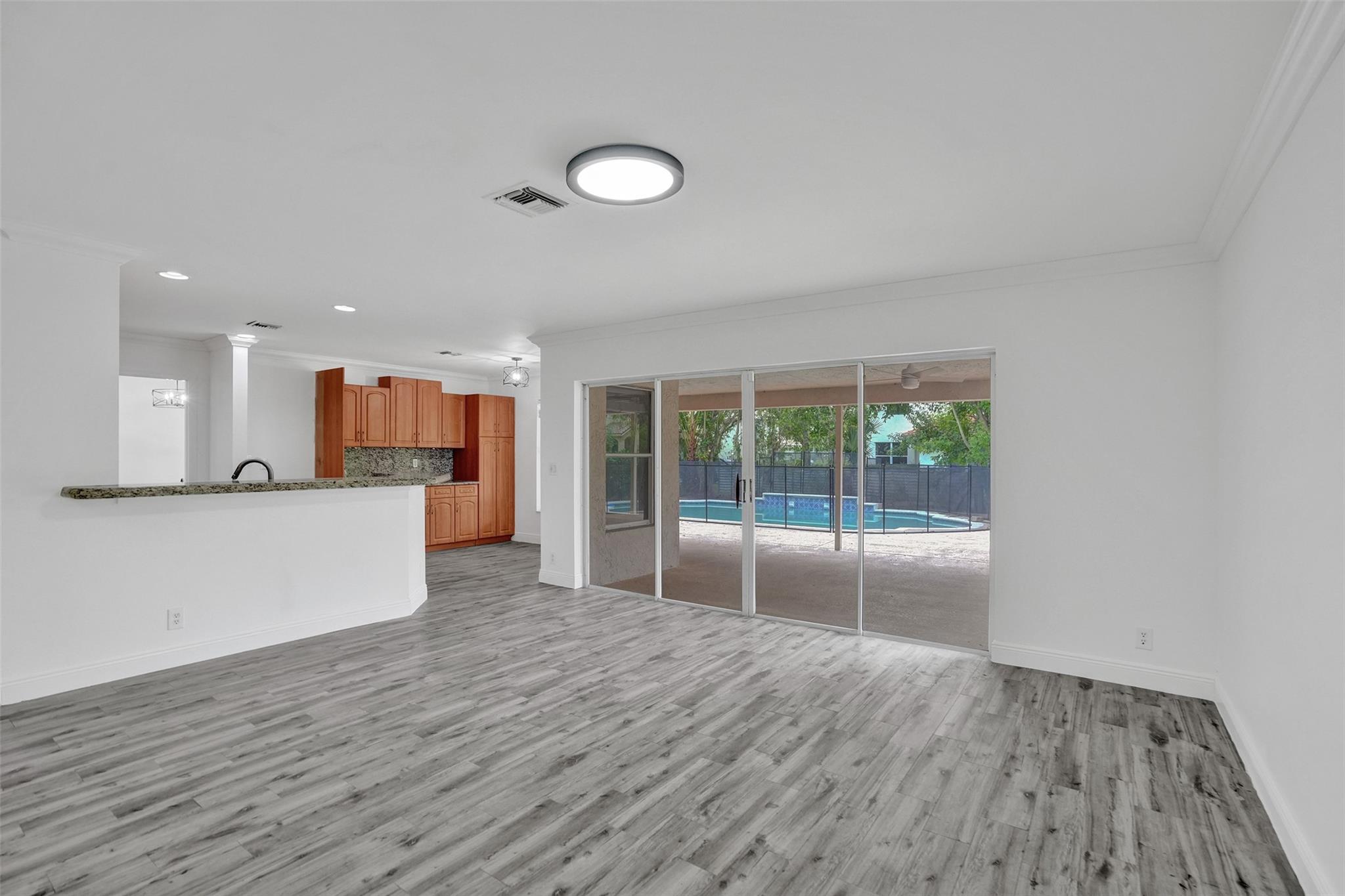 Pine Ridge 112-37 B - Residential