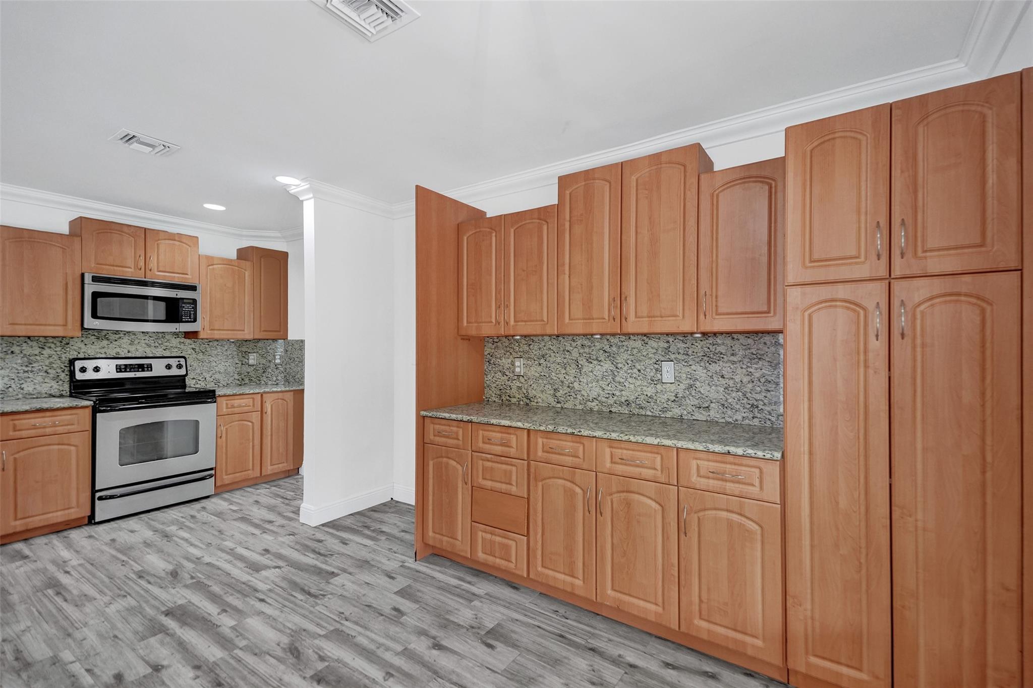 Pine Ridge 112-37 B - Residential