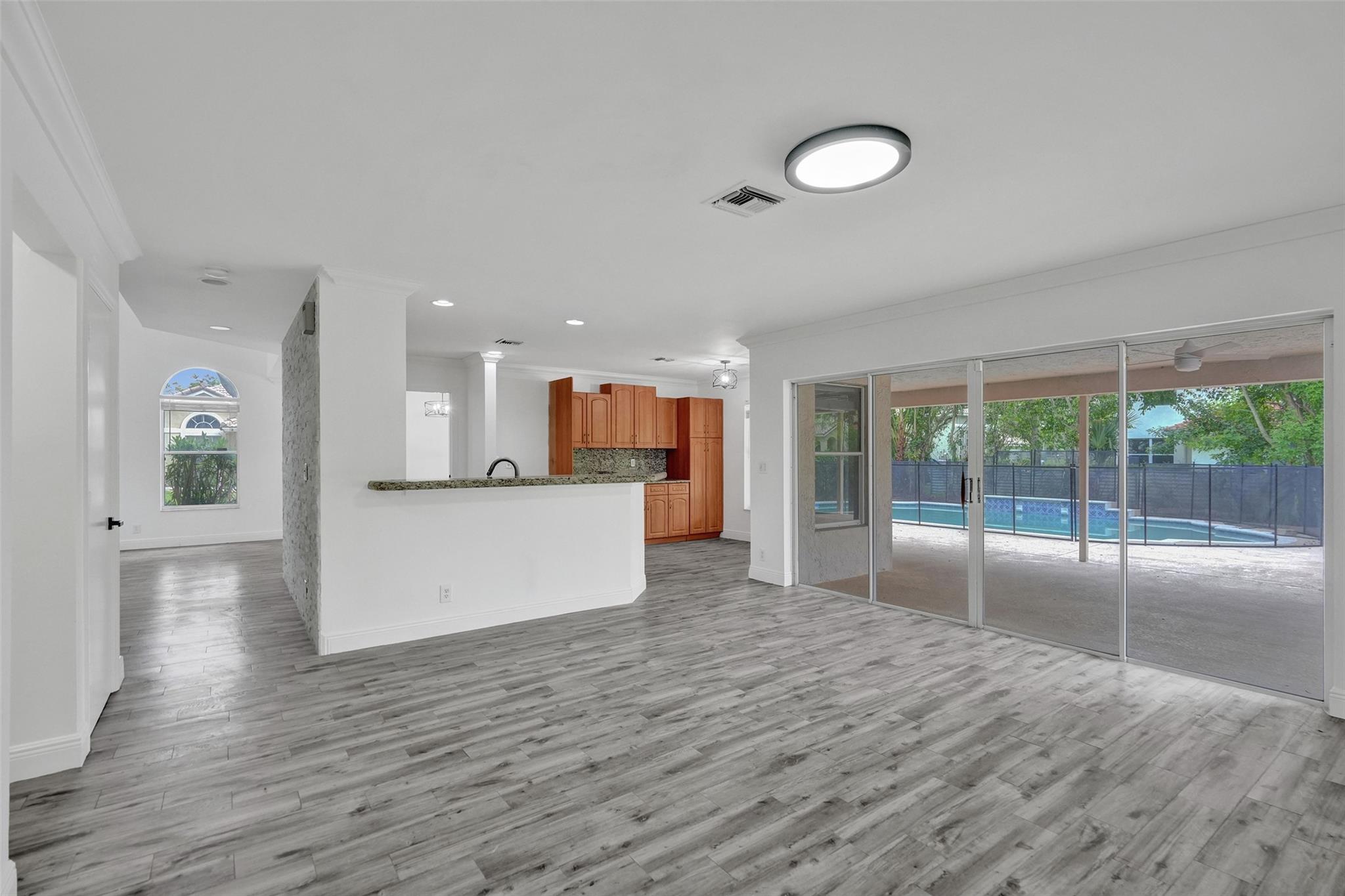 Pine Ridge 112-37 B - Residential