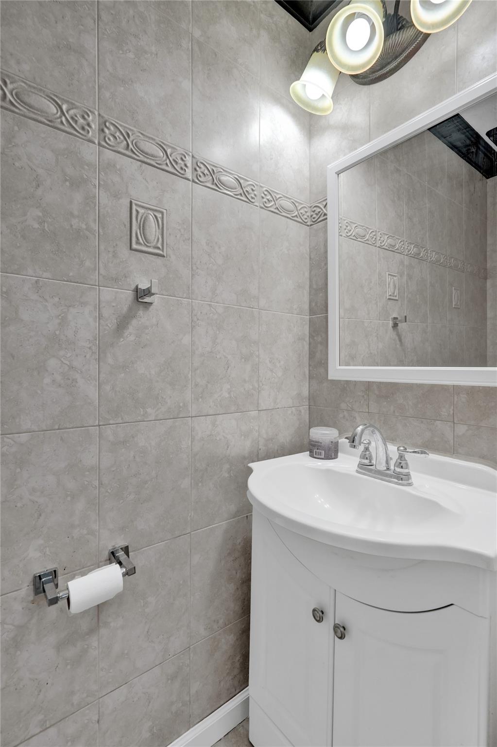 Pine Ridge 112-37 B - Residential