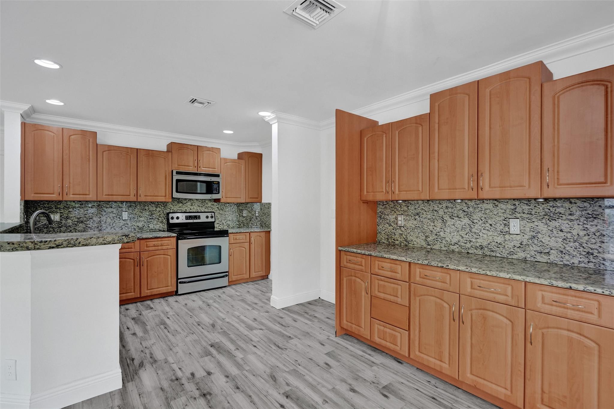 Pine Ridge 112-37 B - Residential