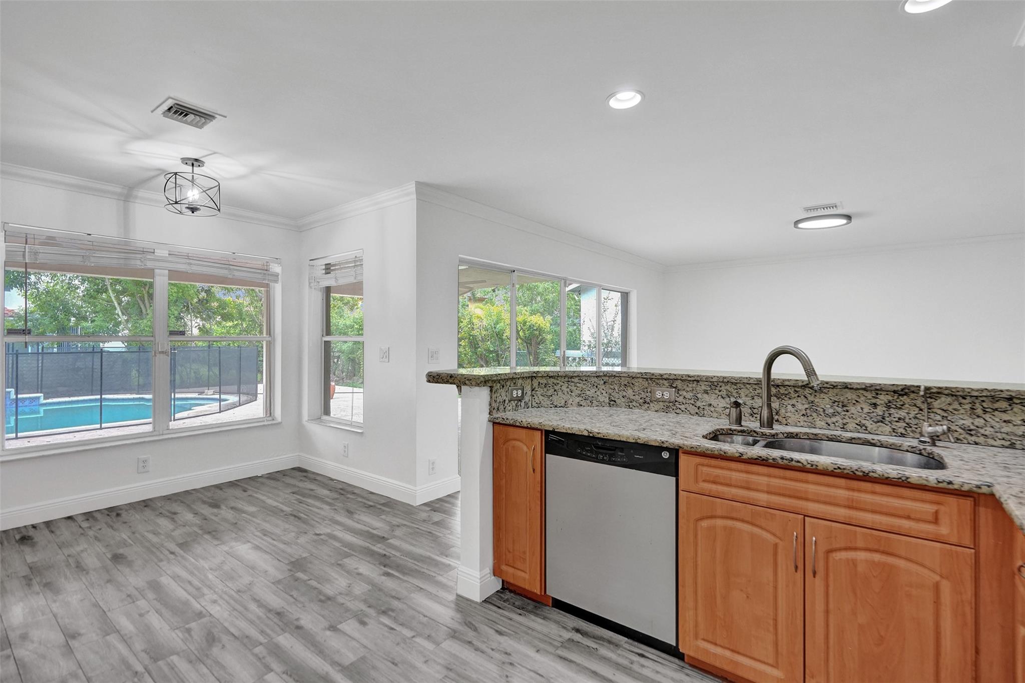 Pine Ridge 112-37 B - Residential