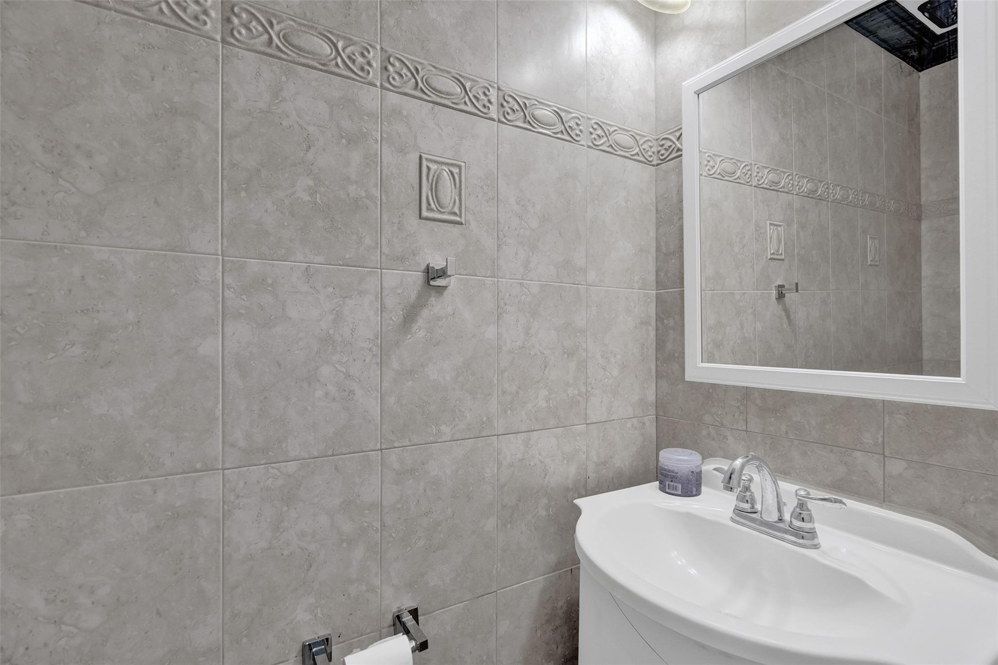 Pine Ridge 112-37 B - Residential