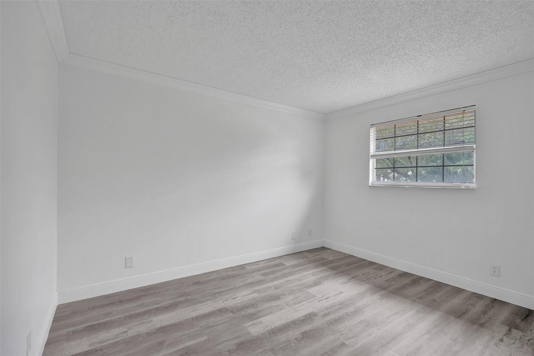 Pine Ridge 112-37 B - Residential