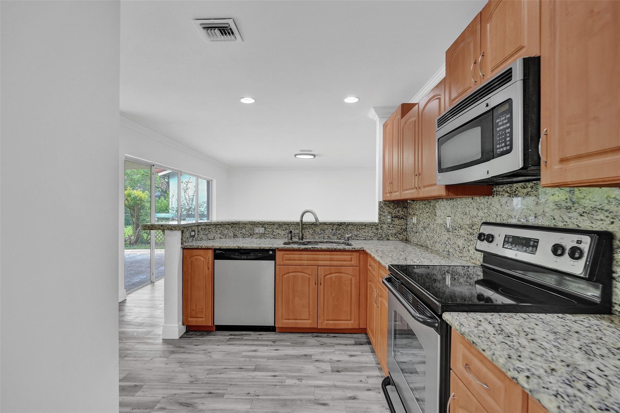 Pine Ridge 112-37 B - Residential