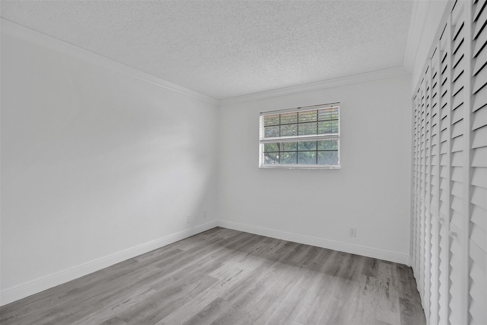 Pine Ridge 112-37 B - Residential