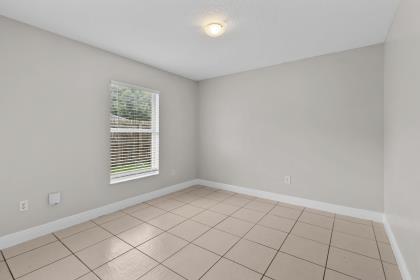 PORT ST LUCIE SECTION 19 - Residential Lease